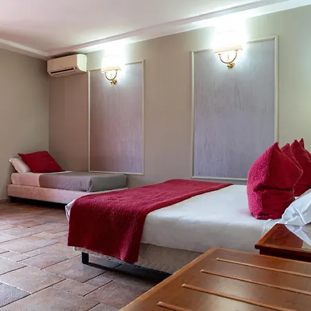 De Curtis Suites&rooms By Malia Pensionat
