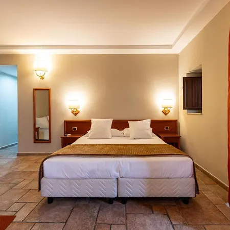 Guest house De Curtis Suites&rooms By Malia *